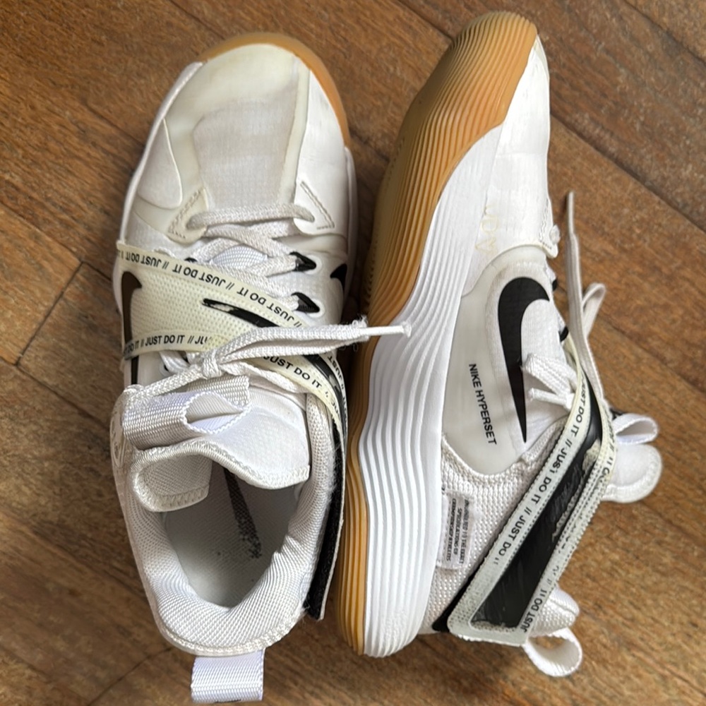 Women’s size 6 Volleyball Shoes